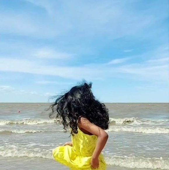 Meet your Posher, Ruth - Picture 1 of 1